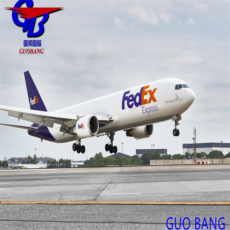 ルーマニアからルーマニアへの宅配便は,最も競争力のあるオファー優位性1と最高のサービス優位性3